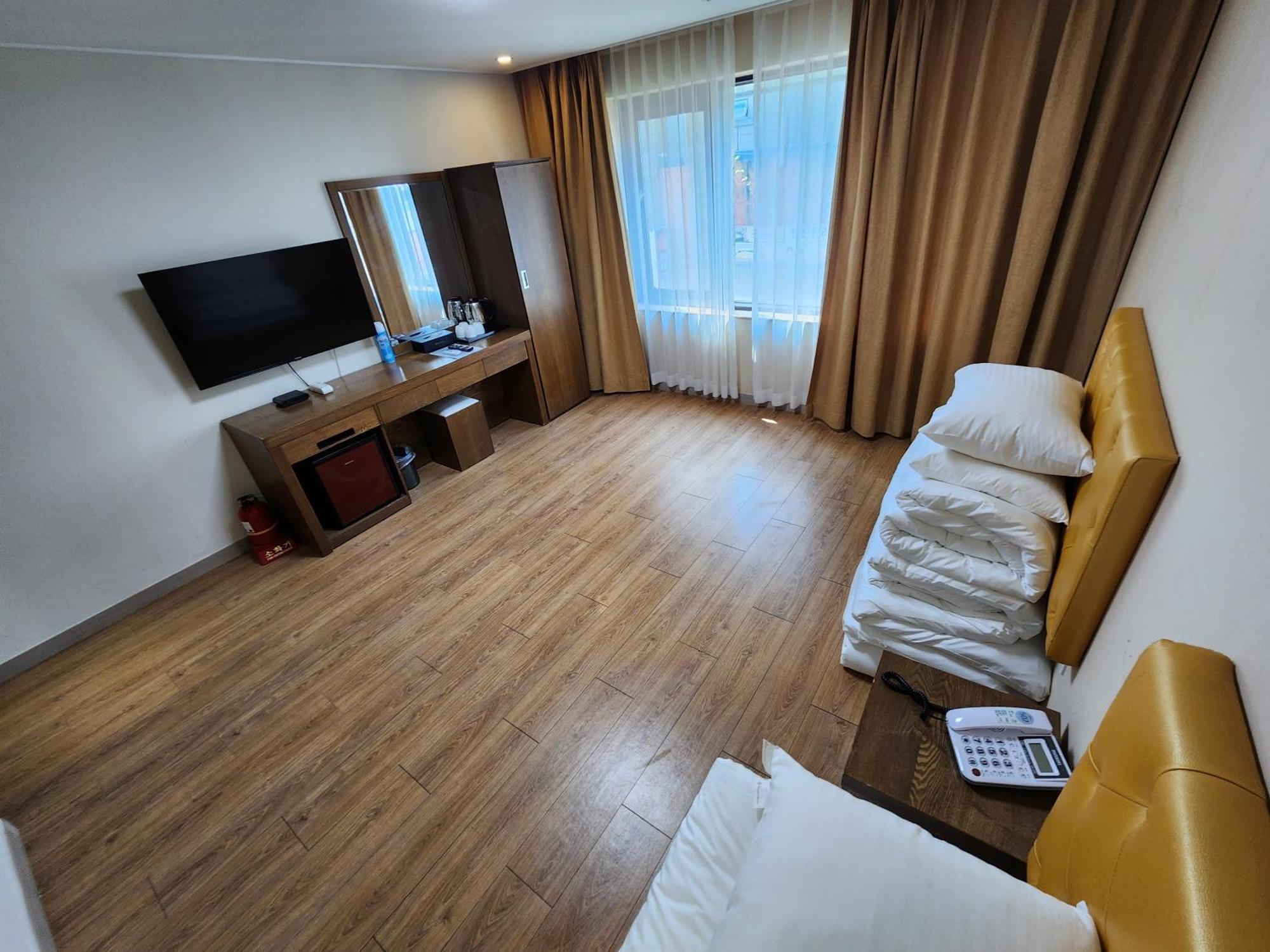 Hotel Haema Jeju Buitenkant foto